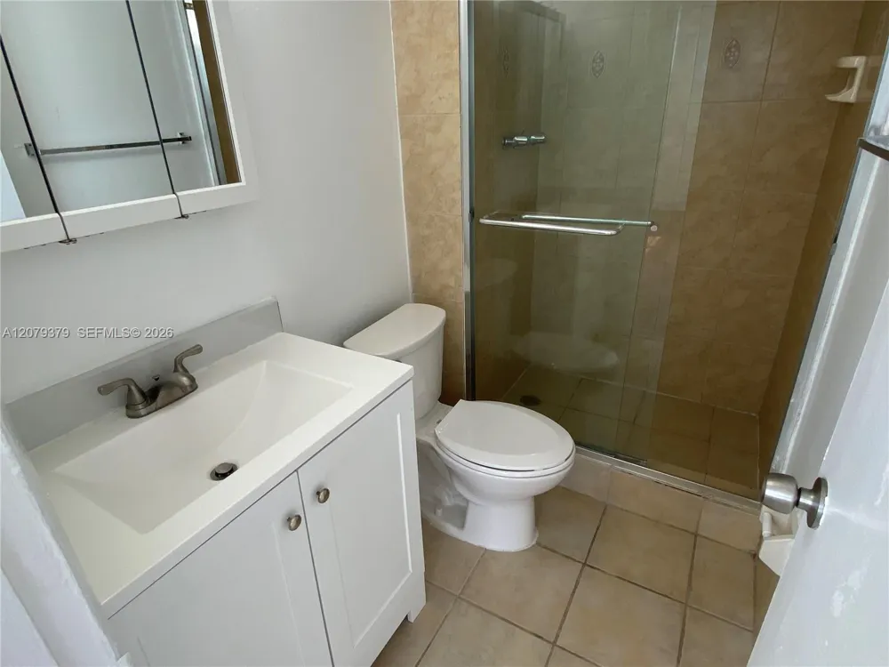 488 NW 165th St Rd #B-415 Miami, FL 33169
