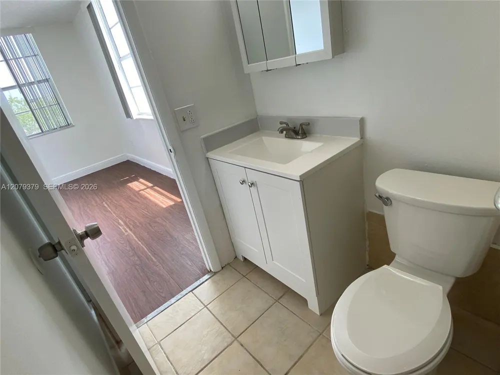 488 NW 165th St Rd #B-415 Miami, FL 33169