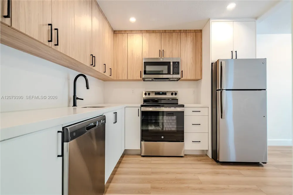 1220 71st St #37 Miami Beach, FL 33141