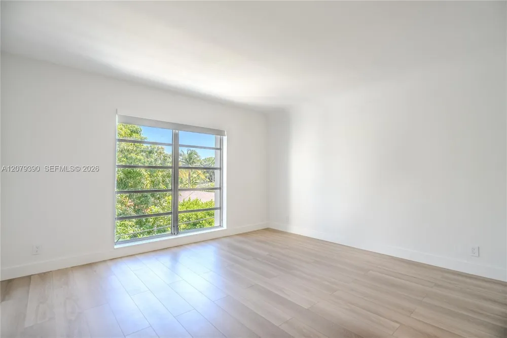 1220 71st St #37 Miami Beach, FL 33141