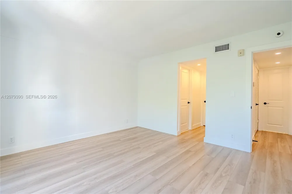 1220 71st St #37 Miami Beach, FL 33141