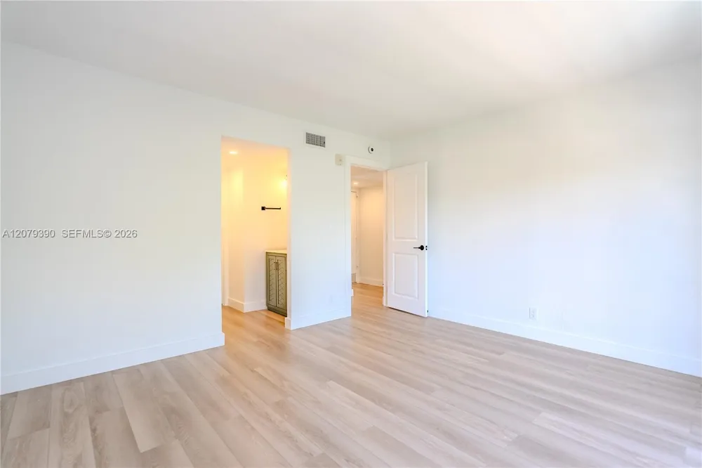 1220 71st St #37 Miami Beach, FL 33141