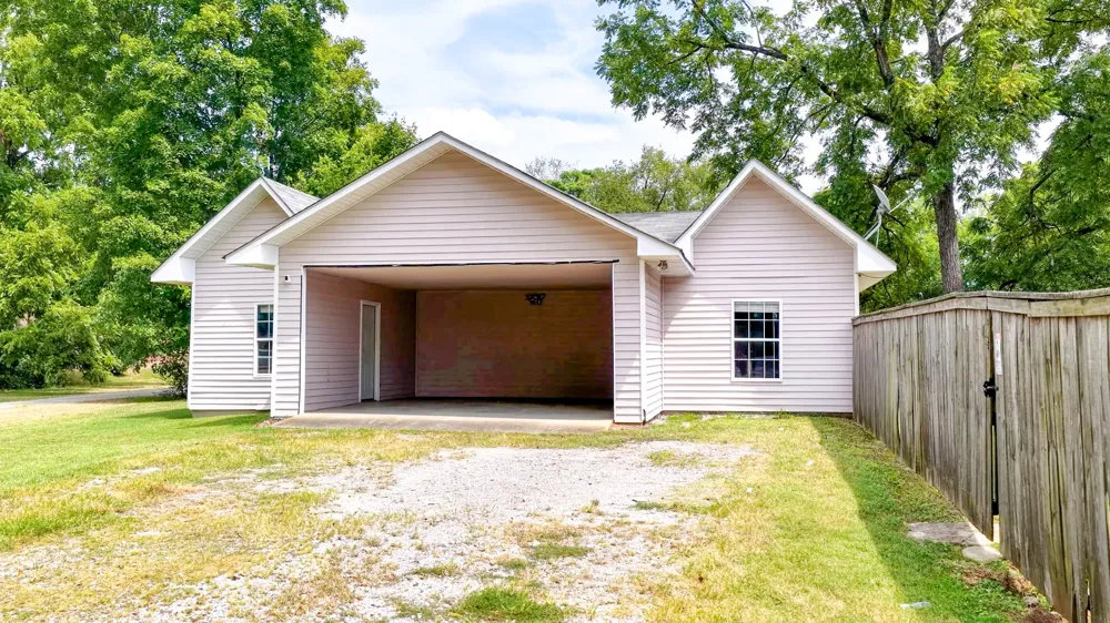 204 S Horton Pkwy Chapel Hill, TN 37034