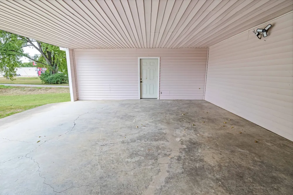 204 S Horton Pkwy Chapel Hill, TN 37034