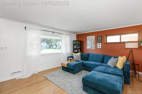 312 W LINCOLN AVENUE