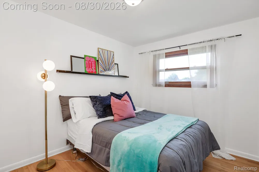 312 W LINCOLN AVENUE Madison Heights City, MI 48071
