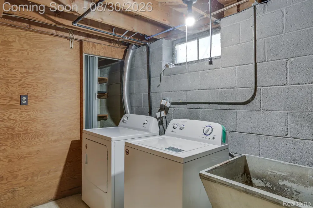 312 W LINCOLN AVENUE Madison Heights City, MI 48071