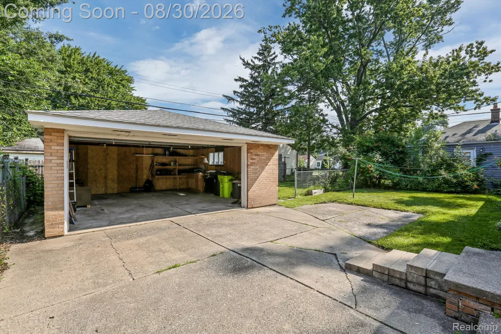 312 W LINCOLN AVENUE Madison Heights City, MI 48071