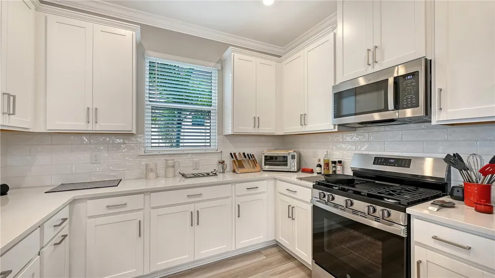 3231 ALBA CIRCLE Bradenton, FL 34211