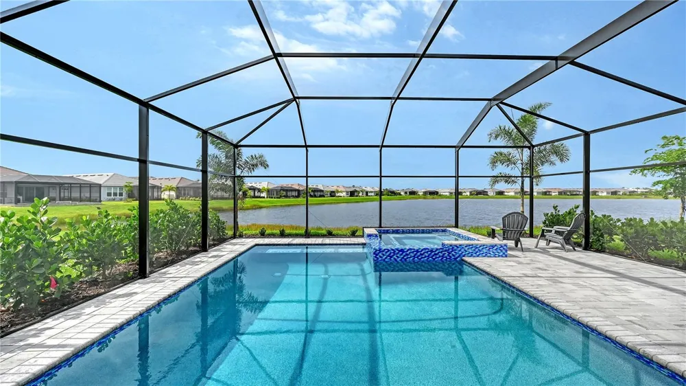 3231 ALBA CIRCLE Bradenton, FL 34211