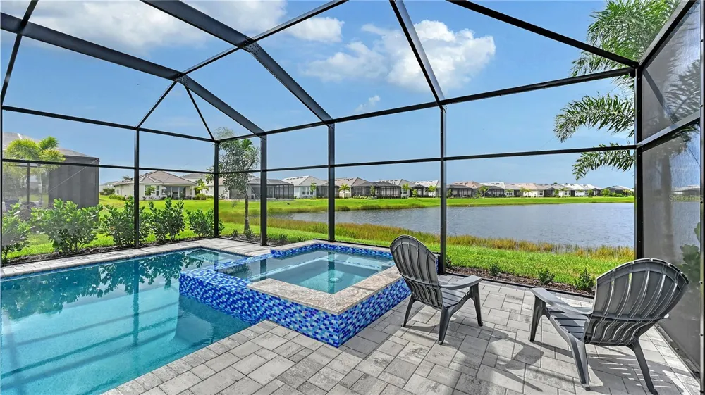3231 ALBA CIRCLE Bradenton, FL 34211