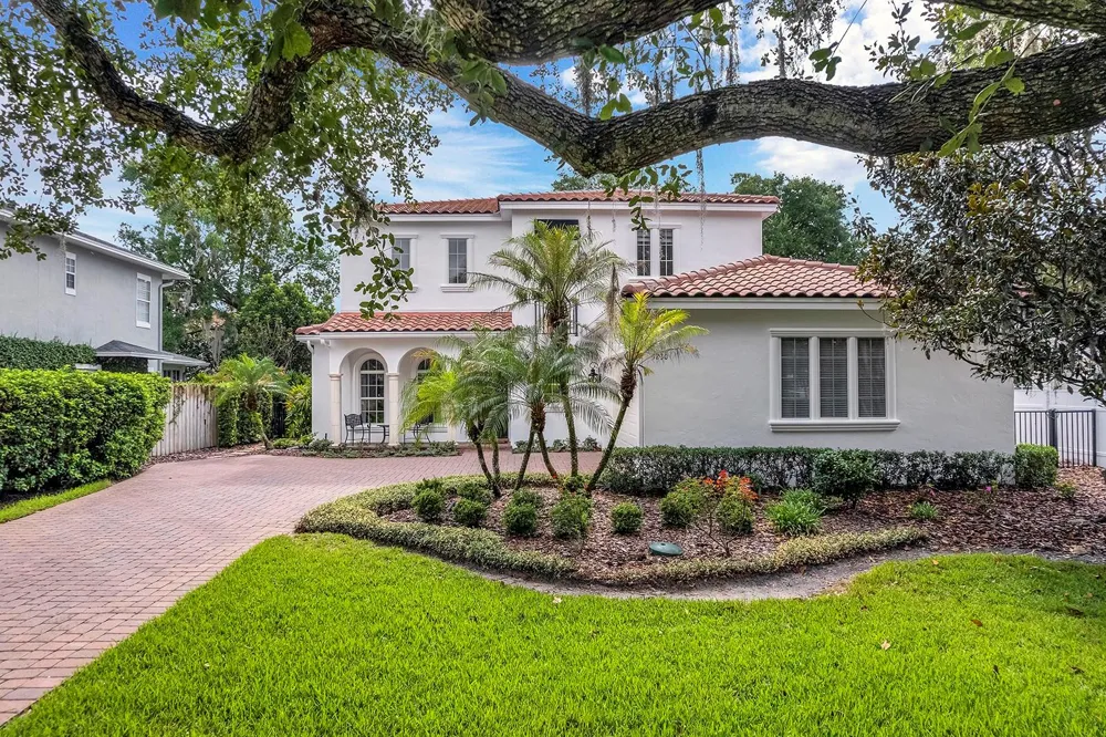 1230 SUNSET DRIVE Winter Park, FL 32789