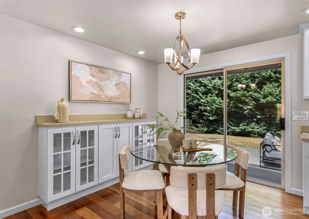14102 NE 86th Court Redmond, WA 98052
