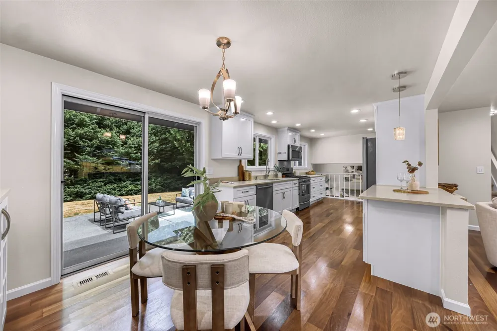 14102 NE 86th Court Redmond, WA 98052