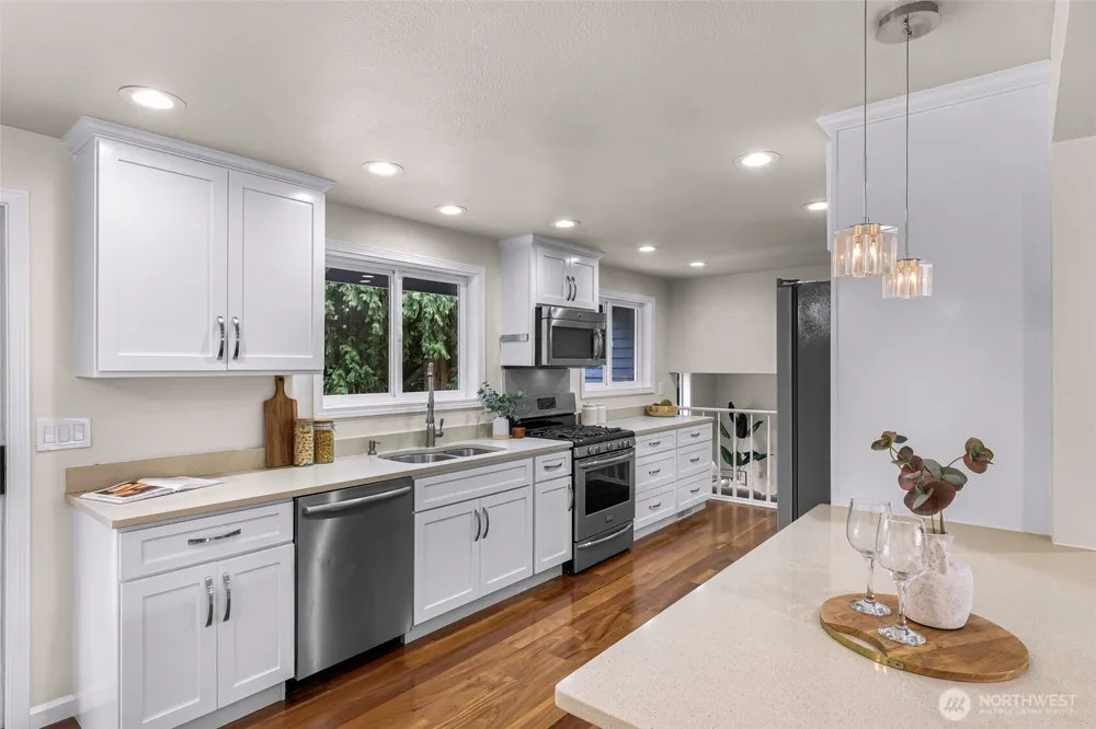 14102 NE 86th Court Redmond, WA 98052