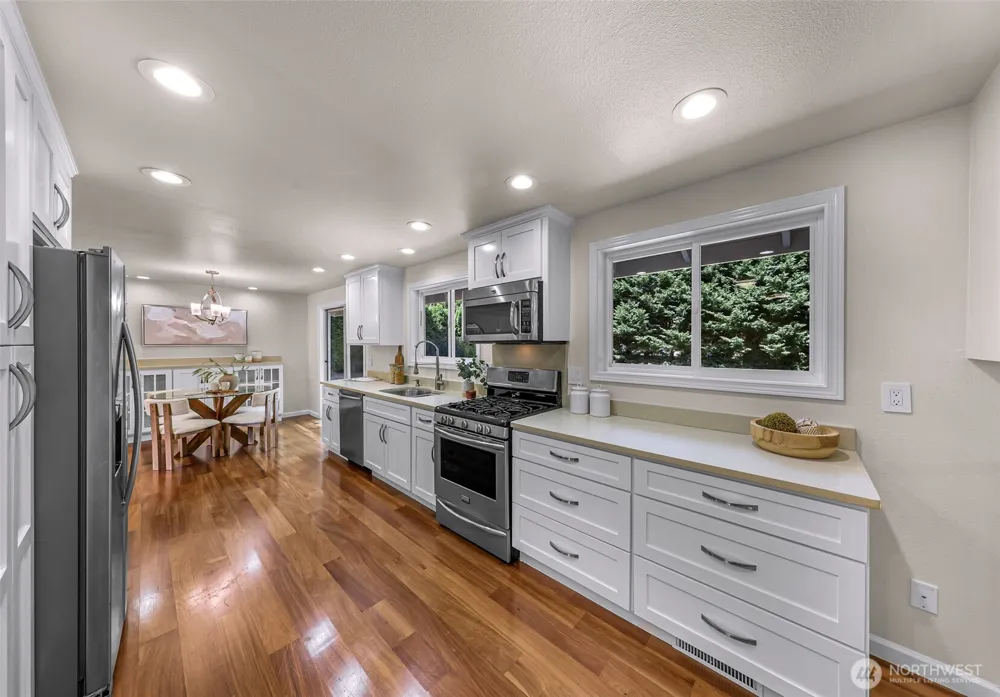 14102 NE 86th Court Redmond, WA 98052