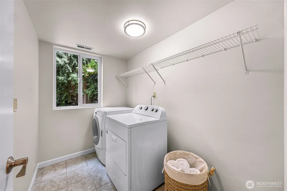 14102 NE 86th Court Redmond, WA 98052