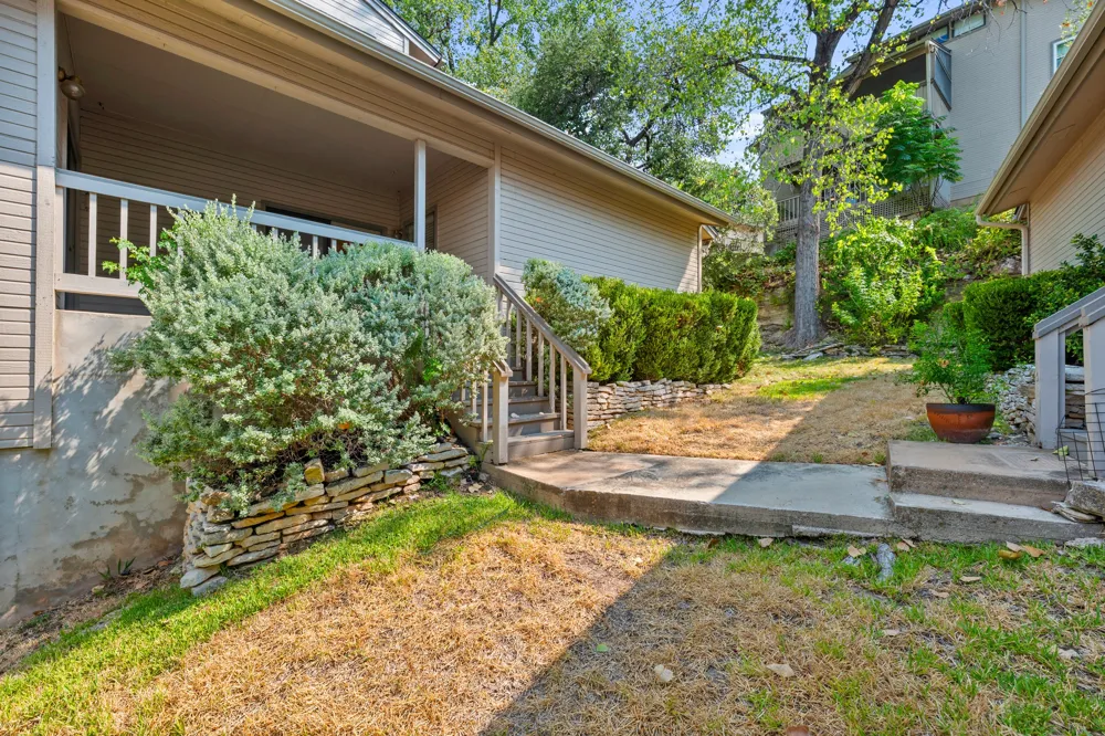5512 Oakwood Cove #162 Austin, TX 78731