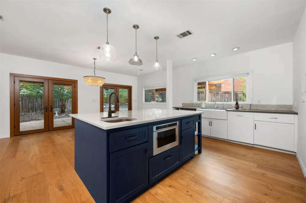 72 Crazy Cross Road Wimberley, TX 78676