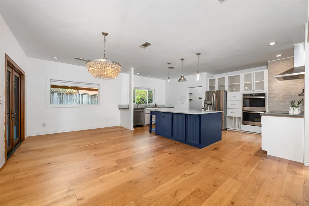 72 Crazy Cross Road Wimberley, TX 78676
