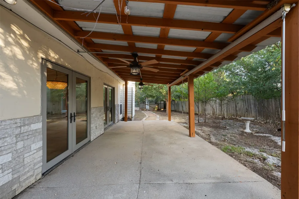 72 Crazy Cross Road Wimberley, TX 78676
