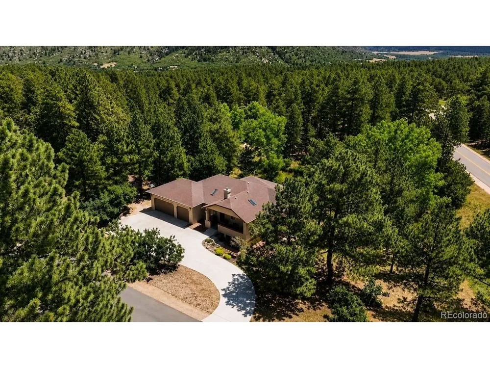 7524 Engineers Court Larkspur, CO 80118