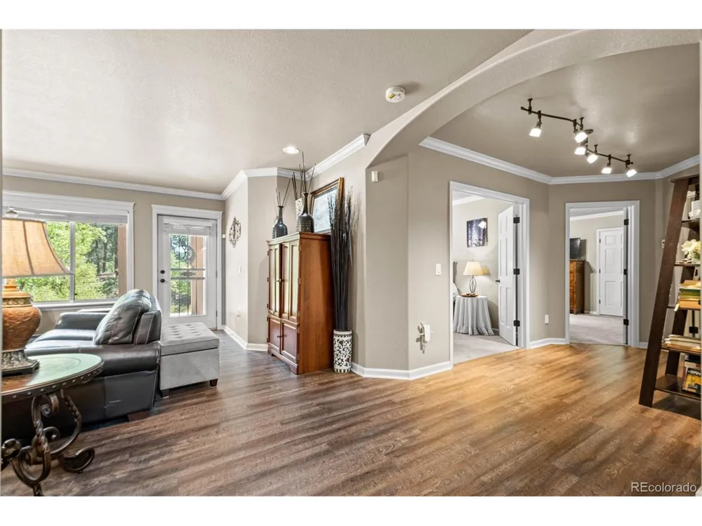 7524 Engineers Court Larkspur, CO 80118