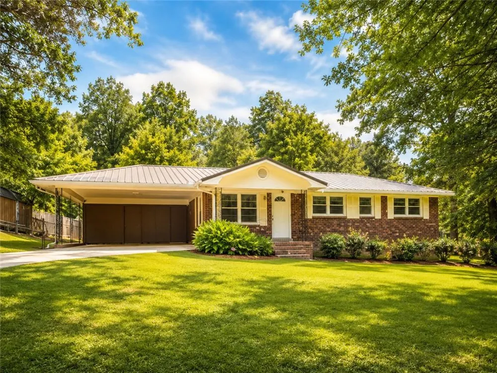 203 Briarwood Drive Dallas, GA 30132