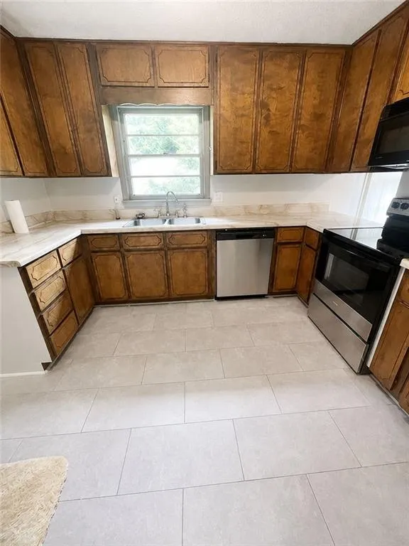 203 Briarwood Drive Dallas, GA 30132
