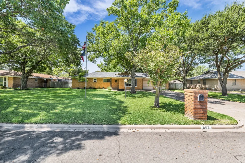 508 Bellaire Drive Woodway, TX 76712
