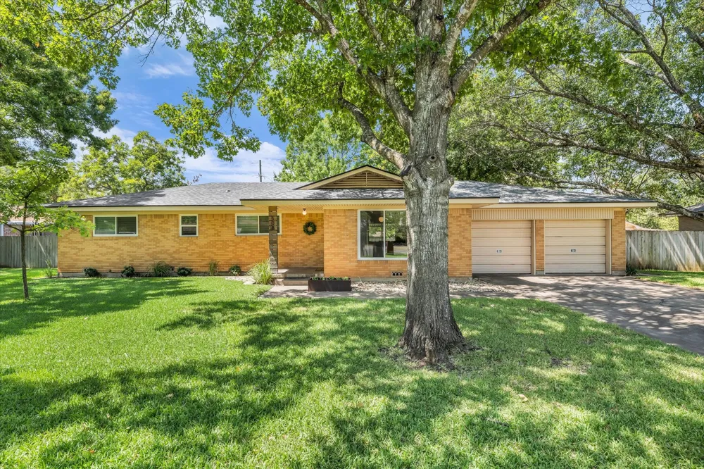 508 Bellaire Drive Woodway, TX 76712