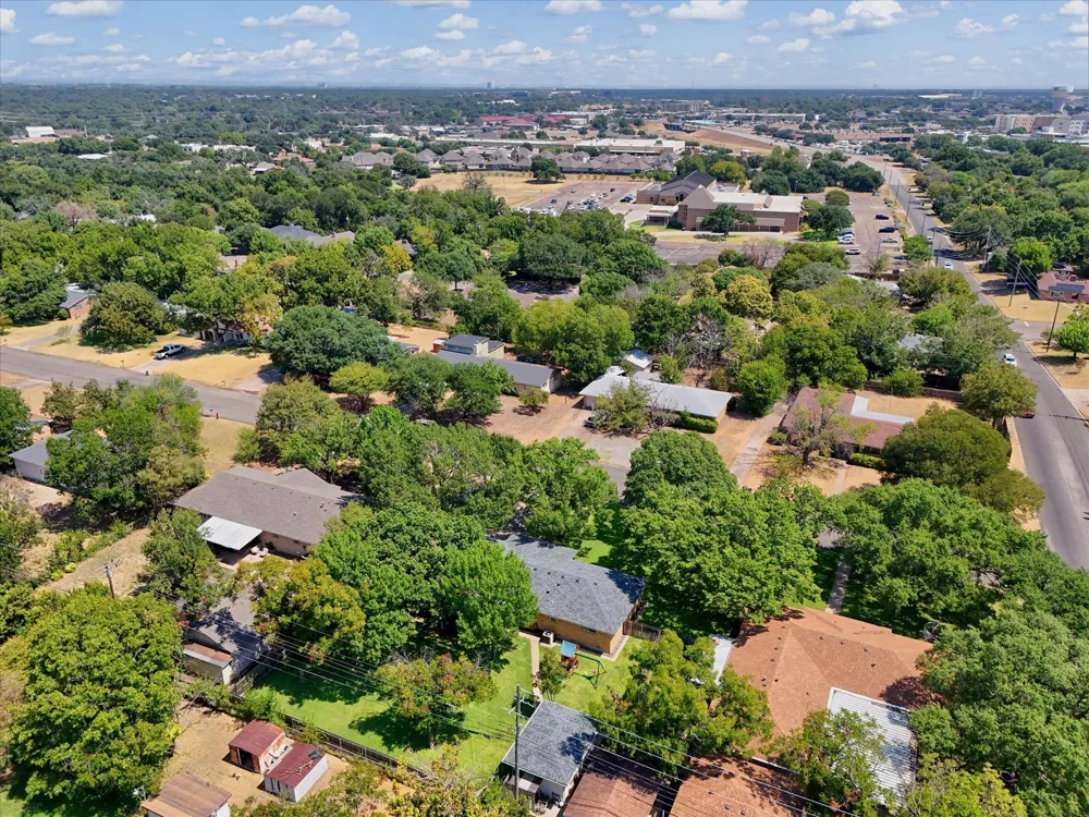 508 Bellaire Drive Woodway, TX 76712