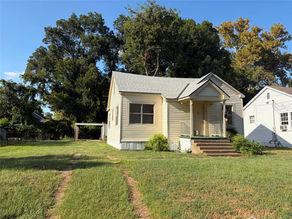 212 E Elmwood Street Shreveport, LA 71104