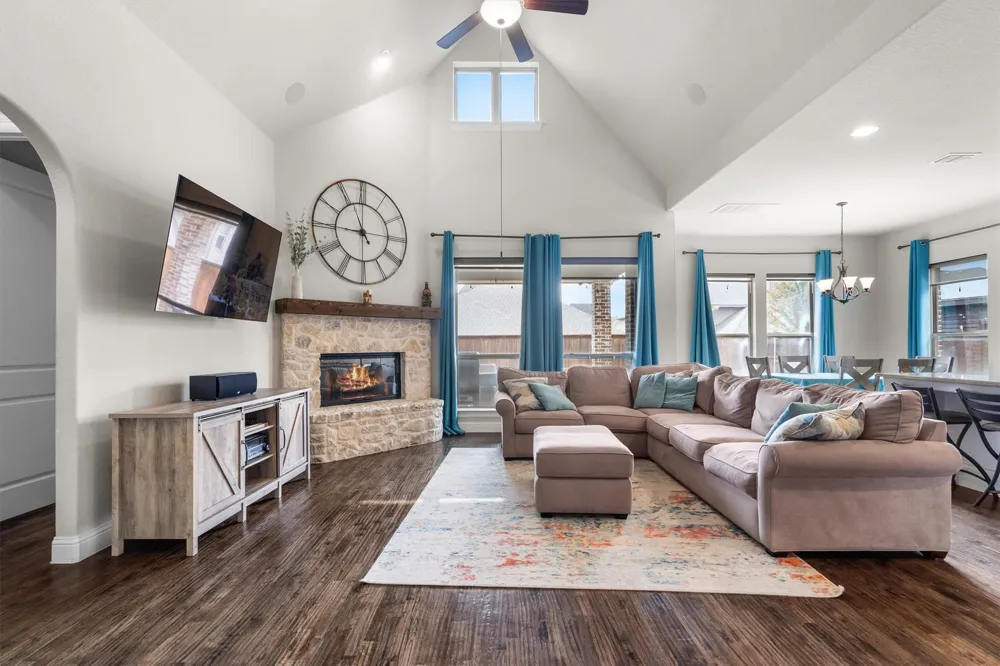 1024 Highpoint Way Roanoke, TX 76262