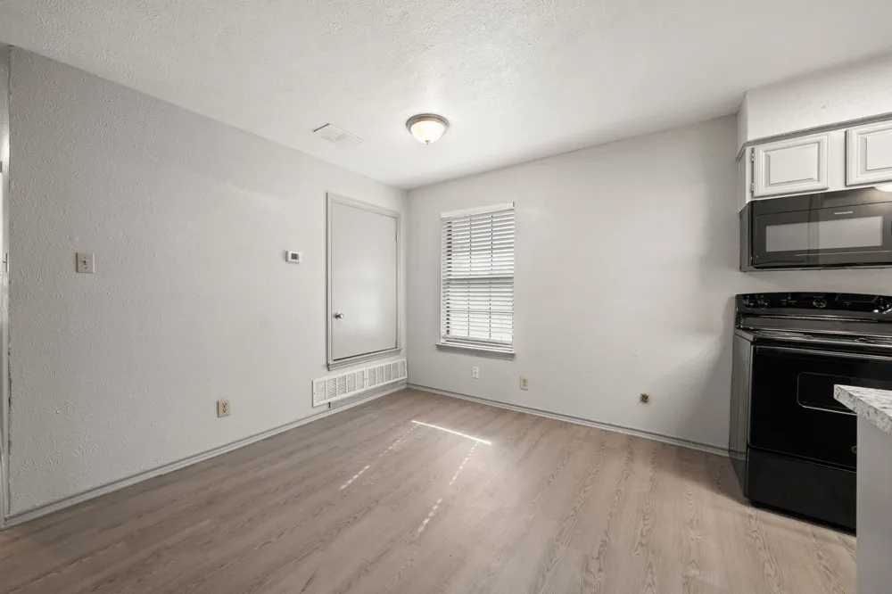 1108 Elm Street #6 Denton, TX 76201