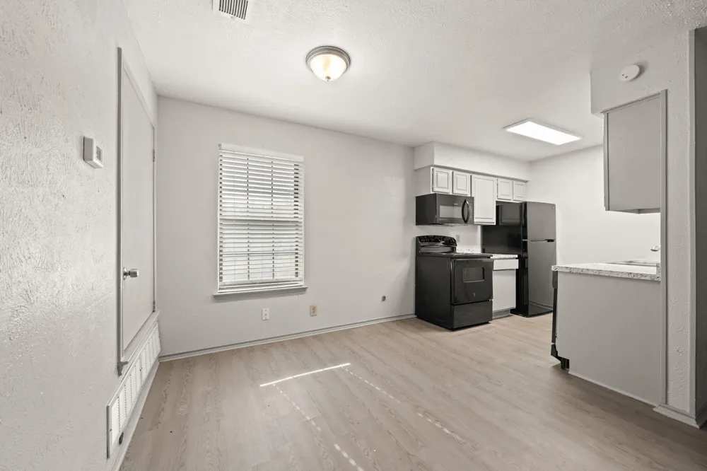1108 Elm Street #6 Denton, TX 76201