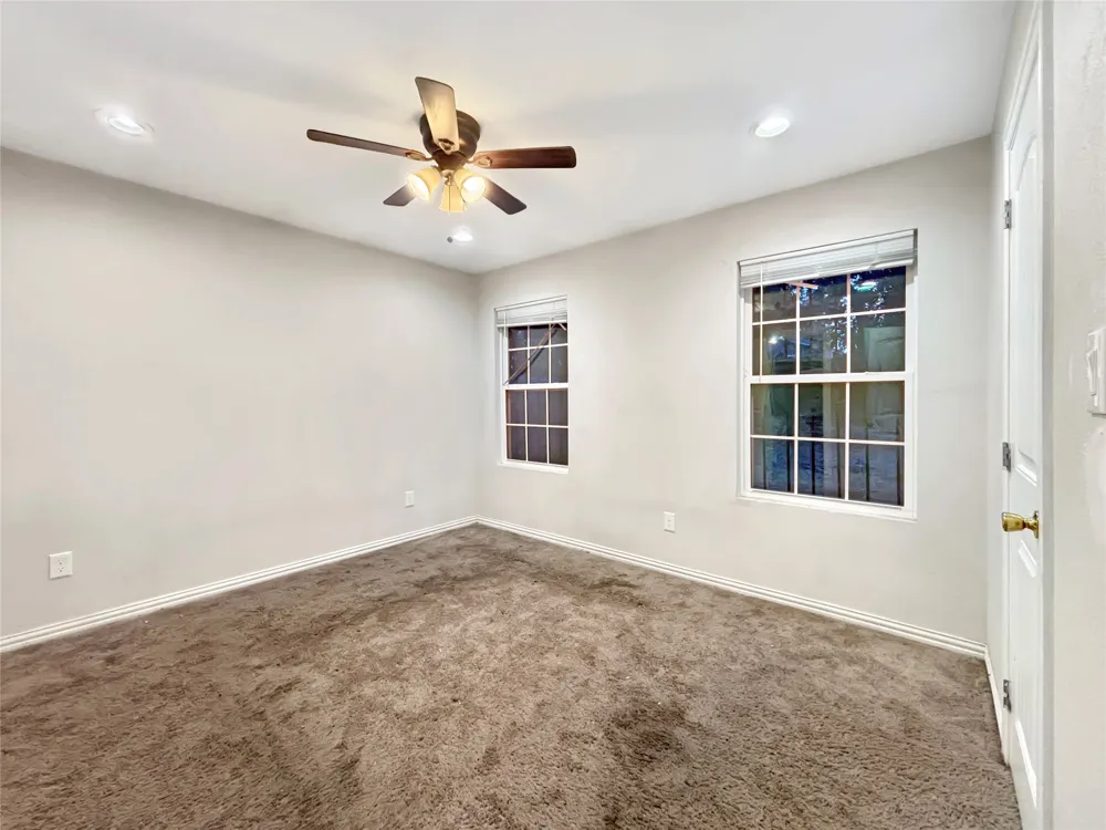 4831 Burnside Avenue Dallas, TX 75216
