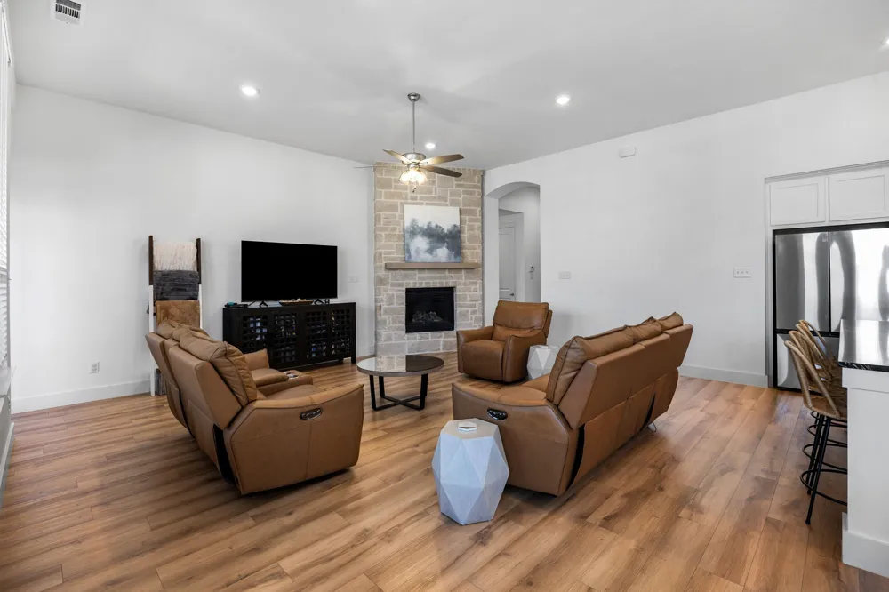 445 Lost Creek Trail Waxahachie, TX 75165