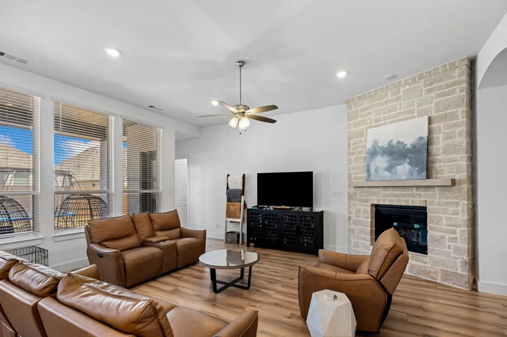 445 Lost Creek Trail Waxahachie, TX 75165