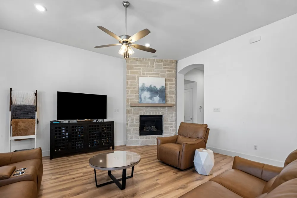 445 Lost Creek Trail Waxahachie, TX 75165