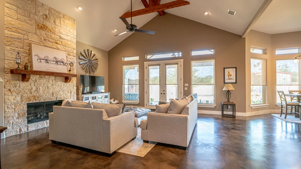 3609 Farm Land Court Granbury, TX 76048