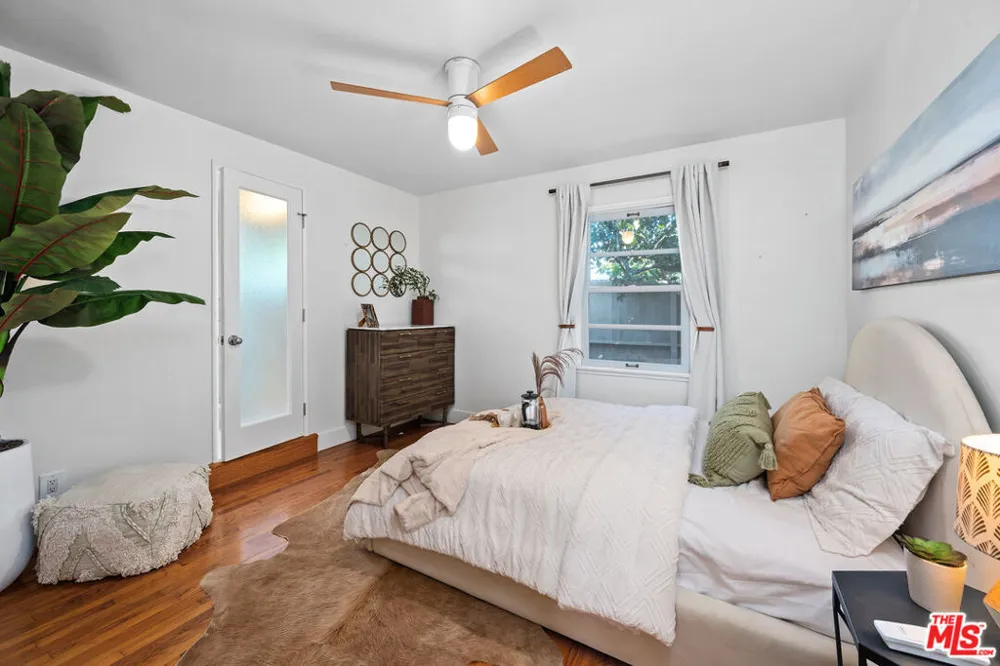 1216 Elm Street Los Angeles, CA 90291