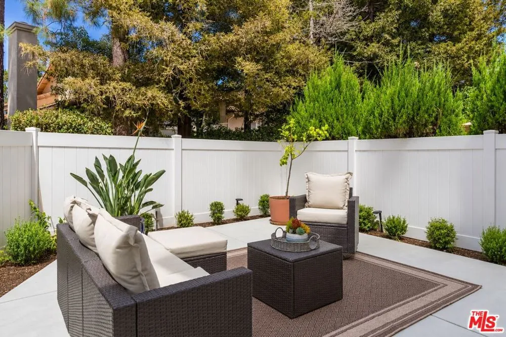1021 Amberton Lane Newbury Park, CA 91320