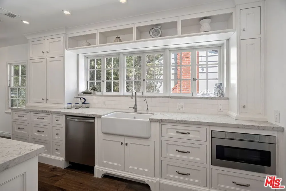 11332 Bolas Street Los Angeles, CA 90049