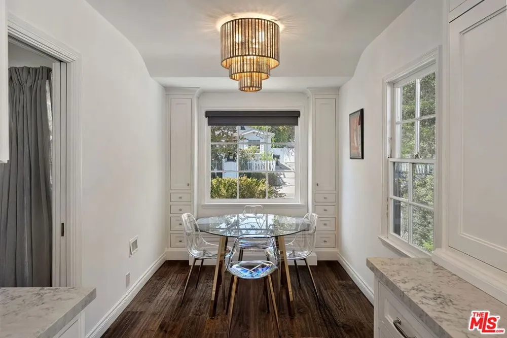 11332 Bolas Street Los Angeles, CA 90049