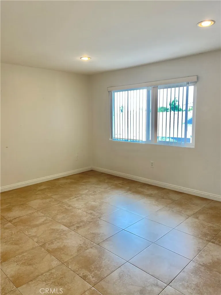 7112 Heil Avenue #4 Huntington Beach, CA 92647