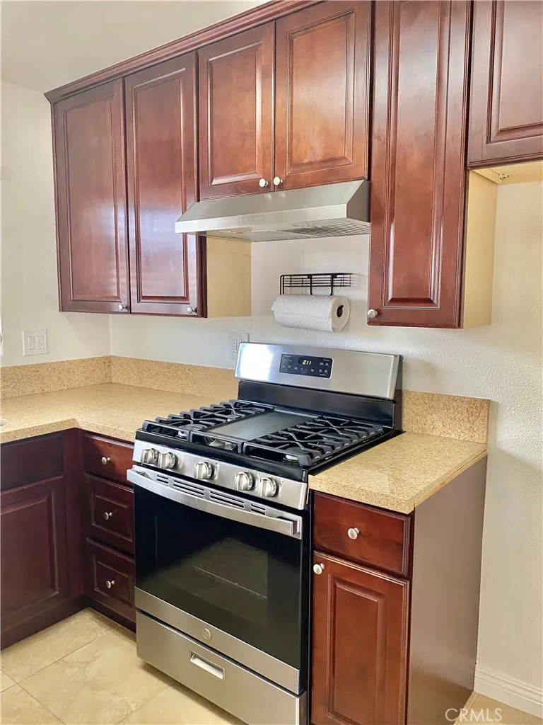 7112 Heil Avenue #4 Huntington Beach, CA 92647