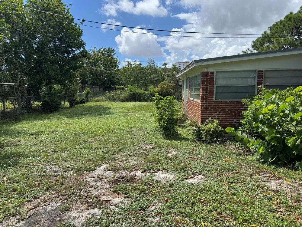 3651 BAHAMA ROAD 