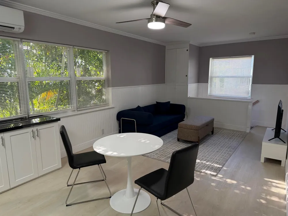 220 Washingtonia Avenue #E Lauderdale By The Sea, FL 33308