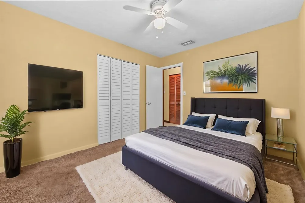 811 32nd Street West Palm Beach, FL 33407